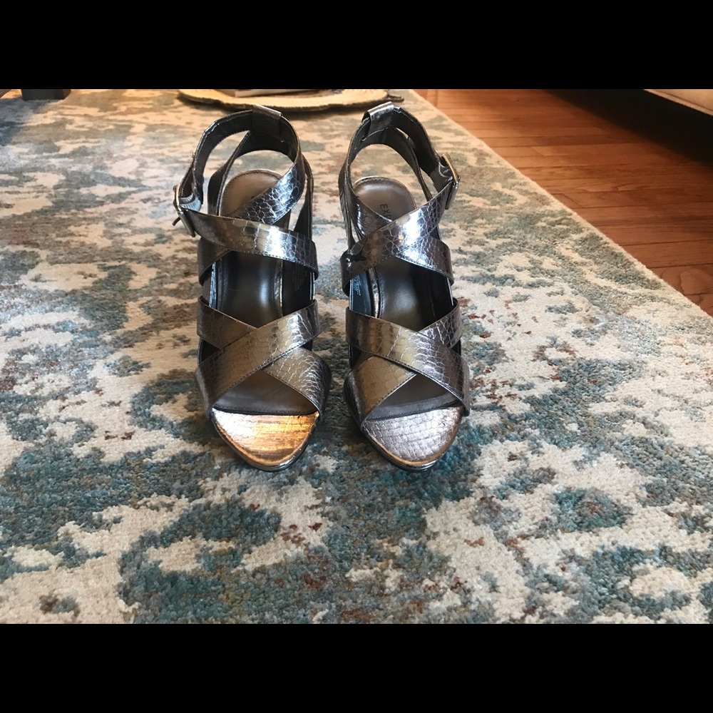 Silver synthetic high hill shoes